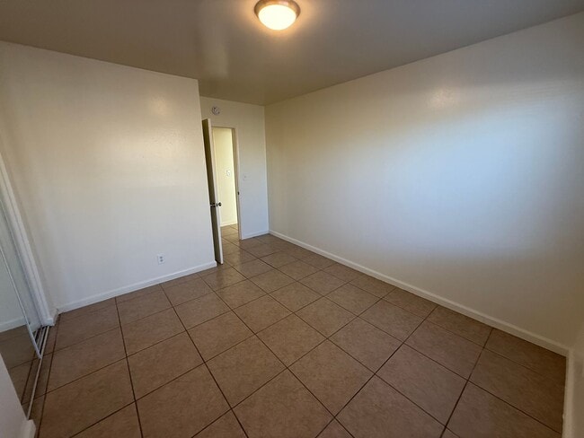 Building Photo - 4 Bedrooms, 2 Baths, Victorville Home in T...