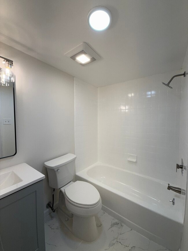 Building Photo - 1434 Mediterranean Ave