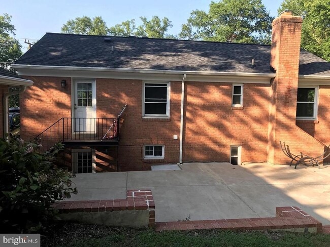 Building Photo - 5504 Old Mill Rd