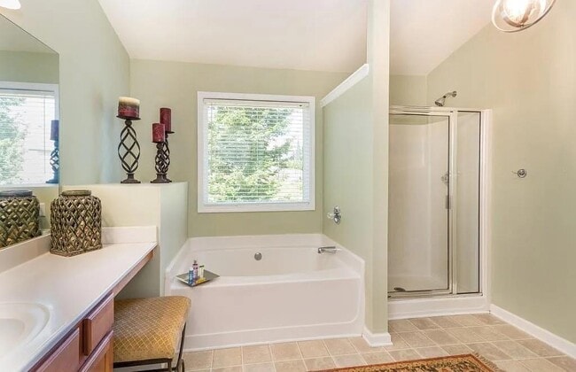 Building Photo - 5640 Sterling Ct