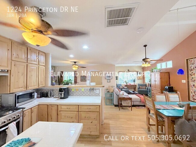 Building Photo - 1224 Princeton Dr NE