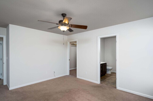 Building Photo - 5803 Abercorn Dr