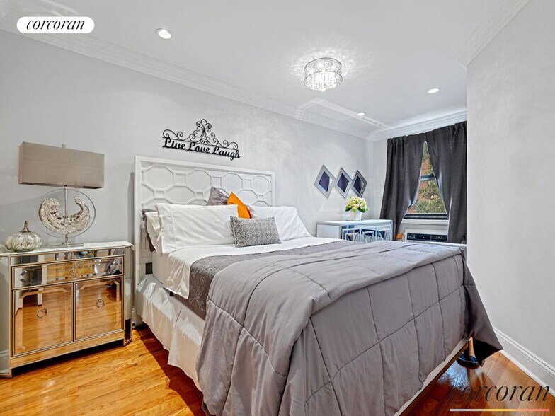 Building Photo - 328A Hart St