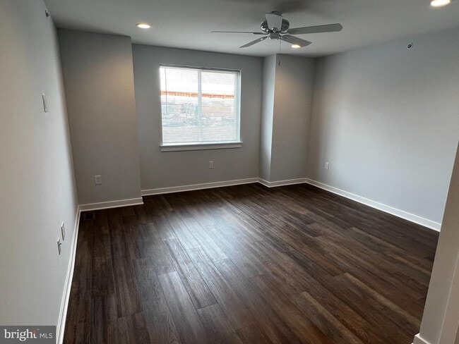 Building Photo - 2543 Manton St