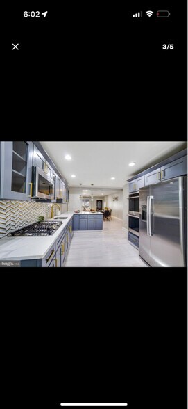 Primary Photo - 5220 Irving St