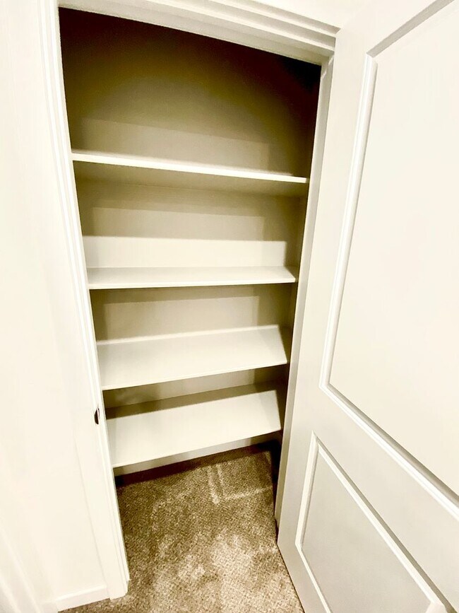 Building Photo - Beautiful 4 Bedroom, 4 Car Garage With Small Trailer Parking in Star - Available NOW