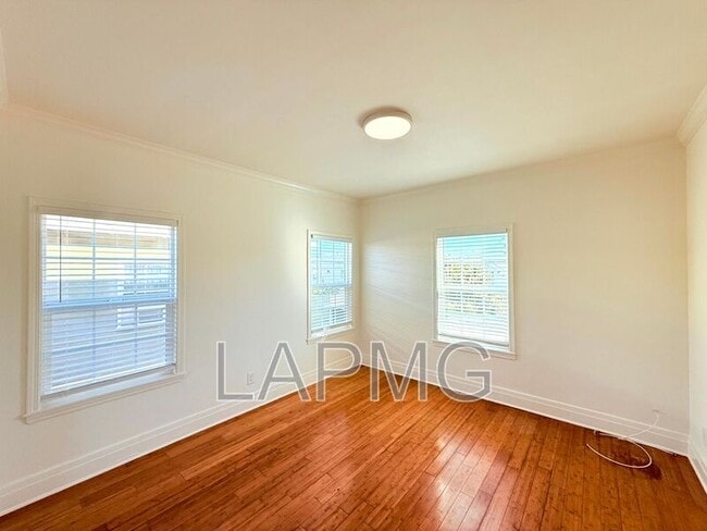 Building Photo - 1536 4th Ave