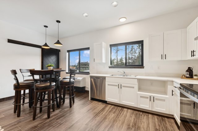 Building Photo - 1010 Baker Ave