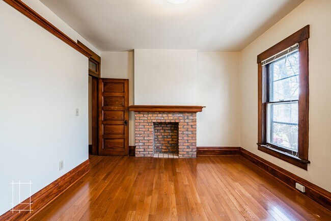 Building Photo - 350 Wilber Ave