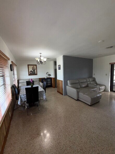 Building Photo - 11741 SW 177th Ter