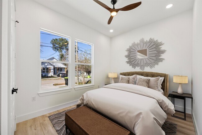 Building Photo - 615 Lettie St