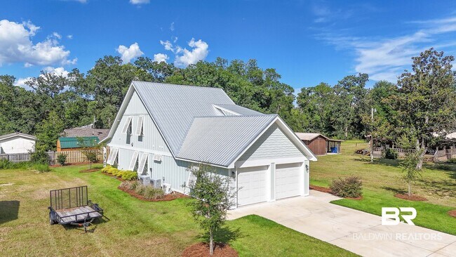 Building Photo - 27085 Park Dr