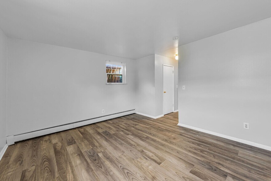 Building Photo - 930 Snider Rd