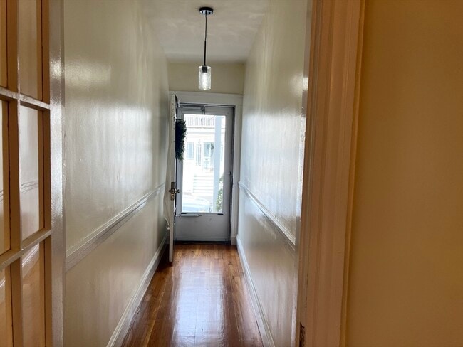 Building Photo - 31 Cutler St