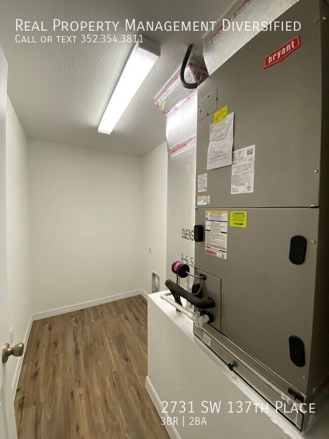 Building Photo - 2731 SW 137th Pl