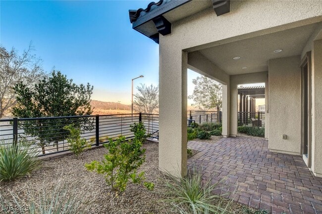 Building Photo - 11680 Hamilton Lk Ave