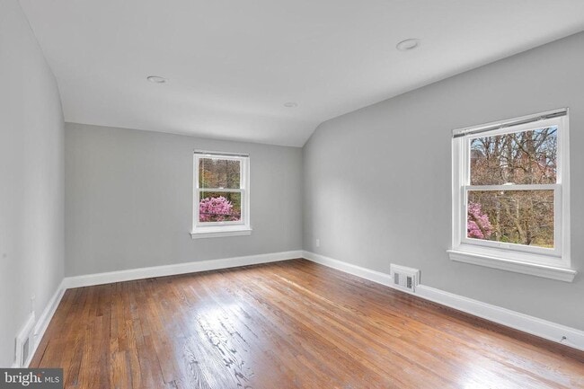 Building Photo - 2400 S Arlington Ridge Rd