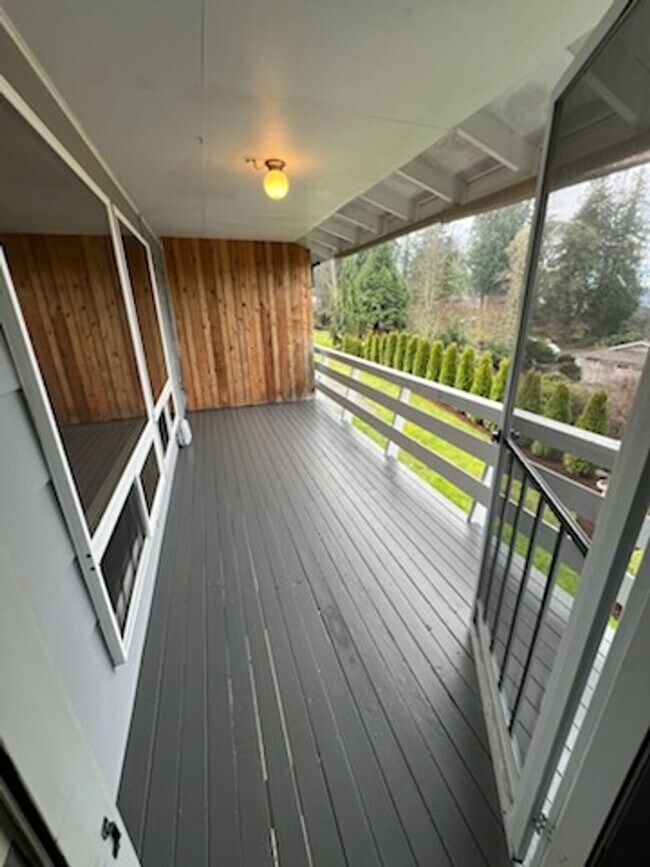 Building Photo - 1302-1304 38th Ave Ct NW