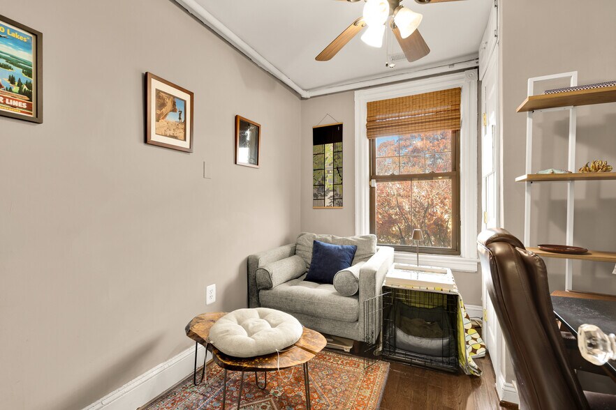 Building Photo - 207 V St NE