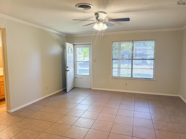 Building Photo - 5011 Rock Point St