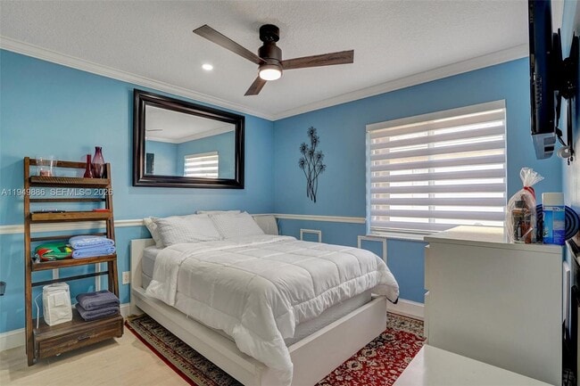 Building Photo - 311 SW 203rd Ave