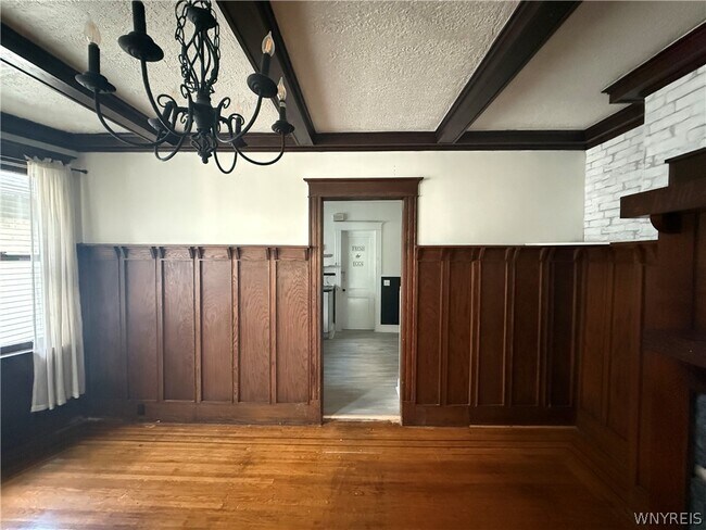 Building Photo - 37 Inwood Pl