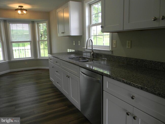 Building Photo - 103 Turtleback Ct