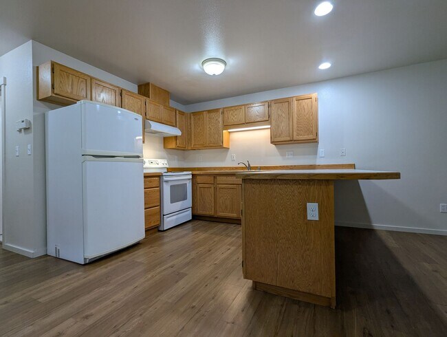 Building Photo - BishCarlson - 2907-2909 S 9th St