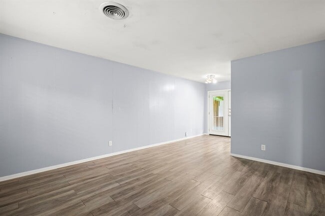 Building Photo - 2021 Wheless Ln