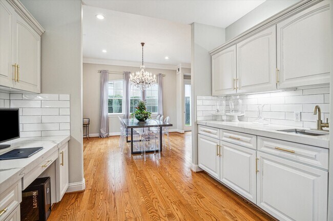 Building Photo - 1502 Whispering Pines Dr