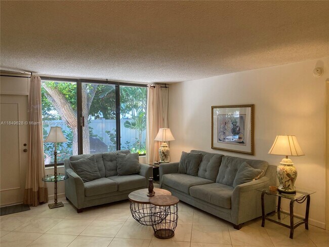Building Photo - 1696 S Ocean Ln