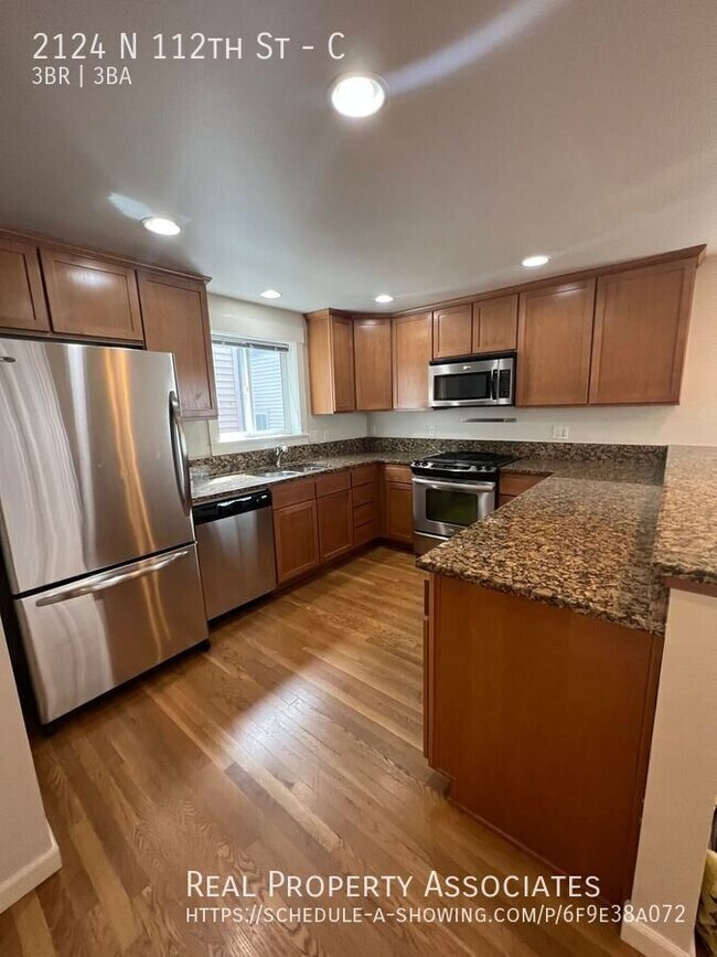 Building Photo - 2124 N 112th St