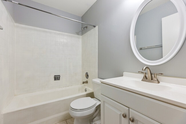 Building Photo - 1175 Regency Dr
