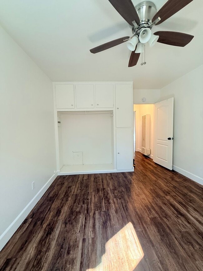 Building Photo - Prospect