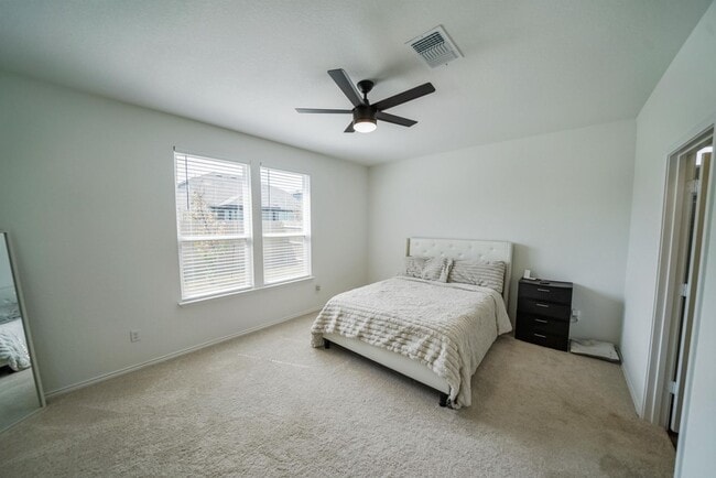 Building Photo - Beautifully Maintained Single-Story Home i...