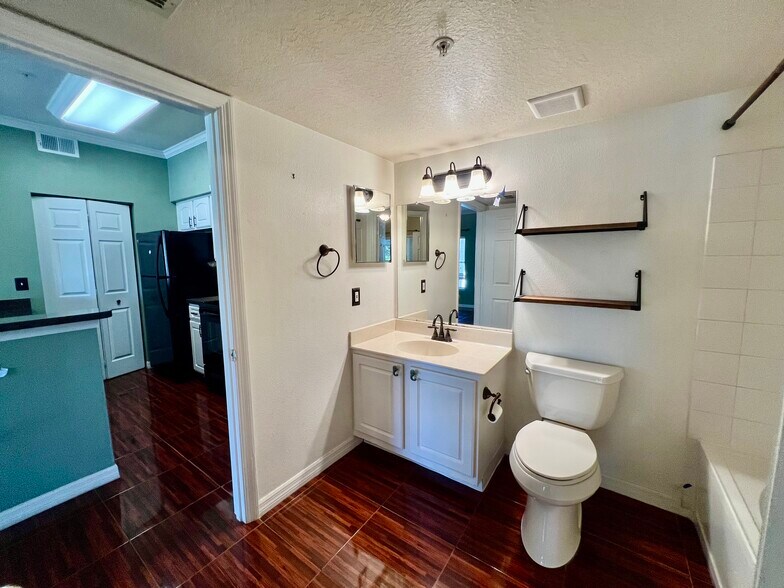 Building Photo - 10764 70th Ave