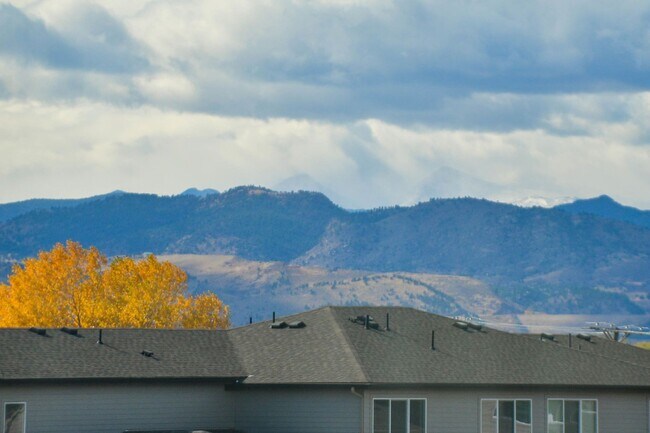 Building Photo - Beautiful 2-Bed, 2.5-Bath Townhome in Mosaic, Fort Collins - Students Welcome!