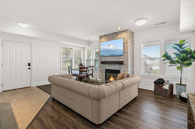 Building Photo - 2615 N Starr St