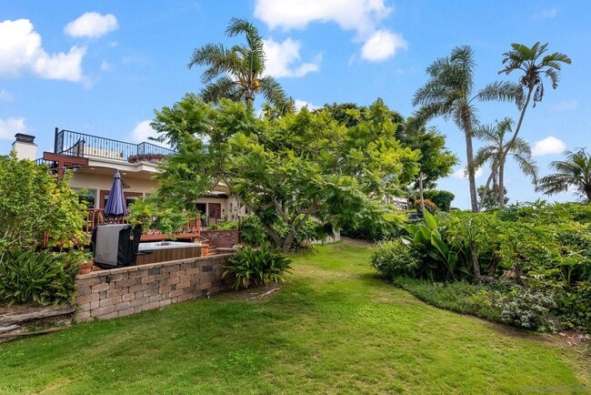 Building Photo - 701 N Granados Ave