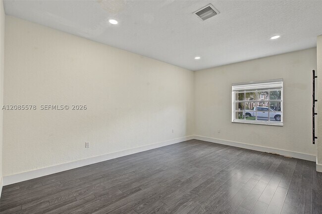 Building Photo - 5779 NW 116th Ave