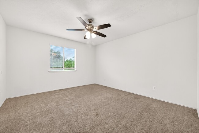 Building Photo - 8839 Aspen Meadow Dr