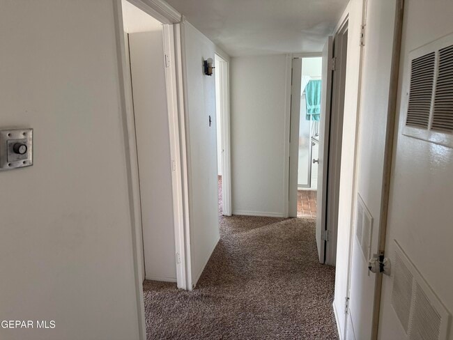 Building Photo - 9613 Album Ave
