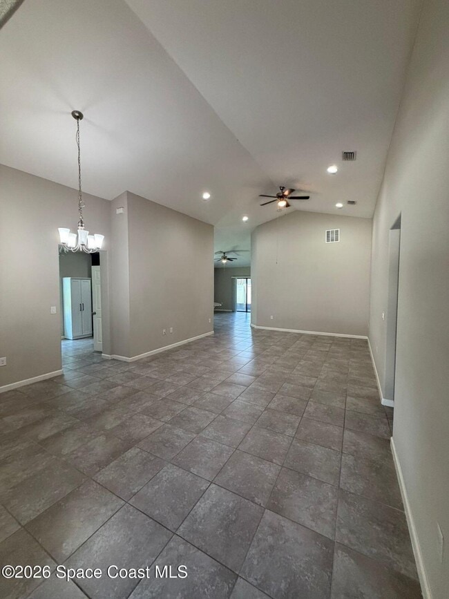 Building Photo - 3960 Harvest Cir