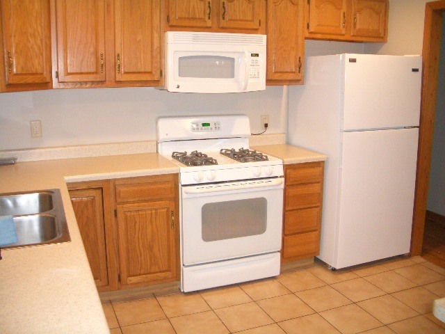 Building Photo - 247 Crestview Ln