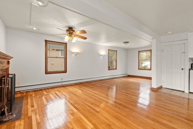 Building Photo - 10 Ernest Ave