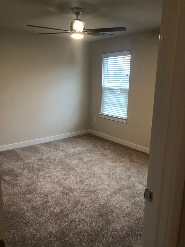 Building Photo - 2198 Craven Ln