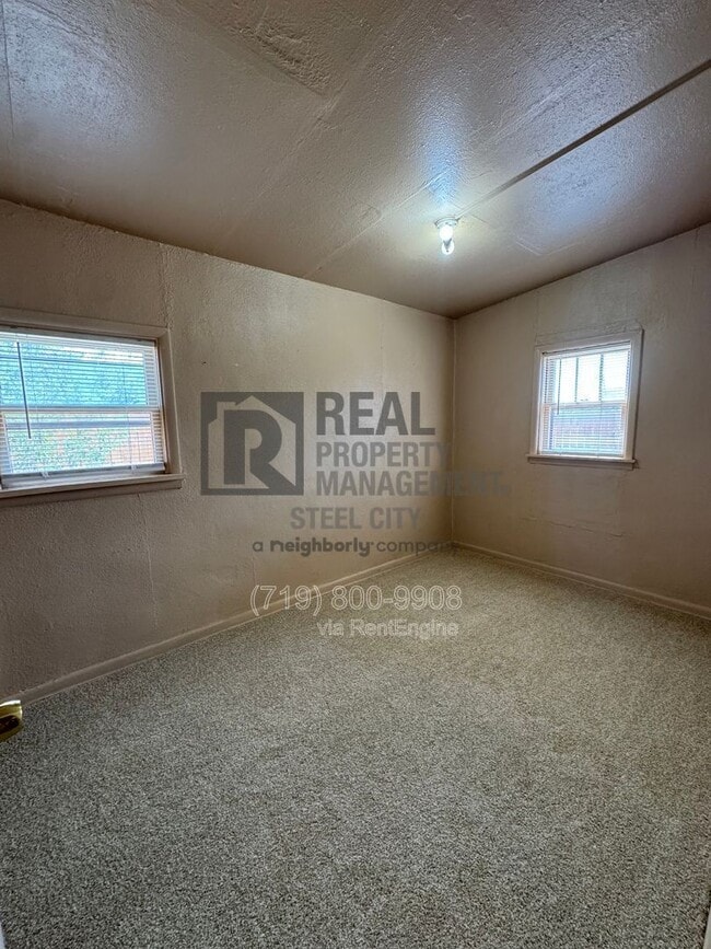 Building Photo - 2401 Overton Rd