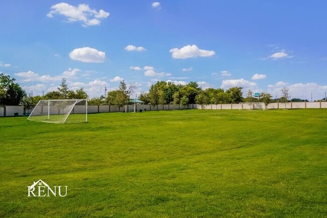 Building Photo - Coming Soon!