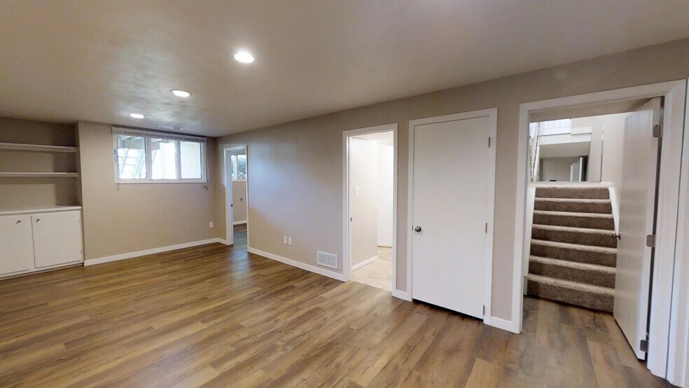 Building Photo - 3035 Parkwild Dr