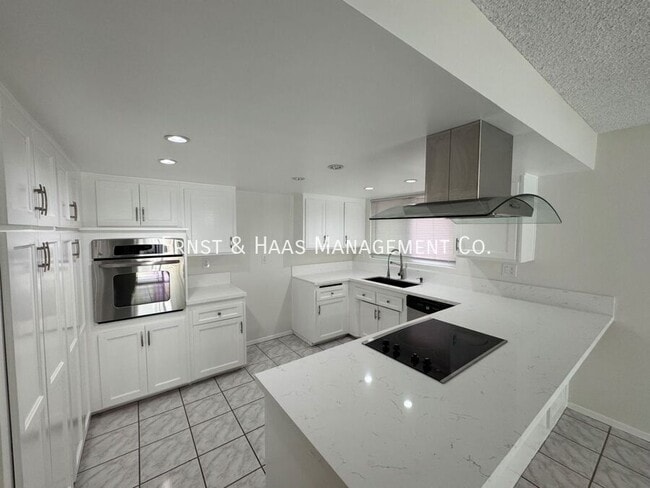 Building Photo - 242 1/2 Belmont Ave.-